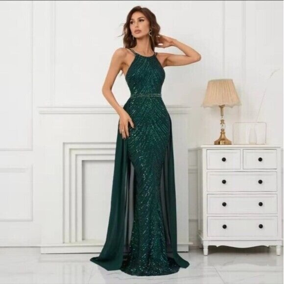 Green, Round Neck, Draped Skirt, Contrast Sequined Mermaid Gown - Picture 6 of 16